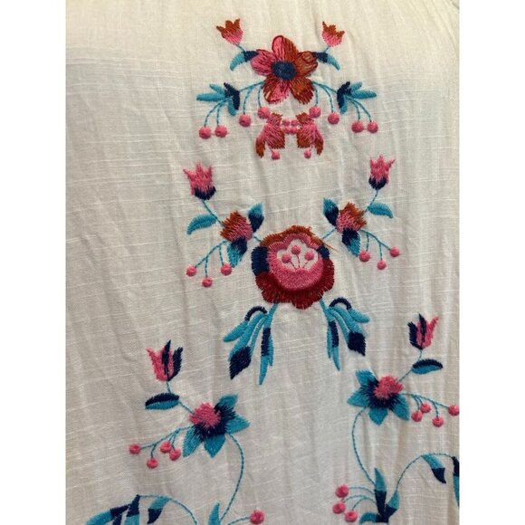 Pink Lily White Floral Embroidered Dress Size S Short Sleeve‎ - Picture 2 of 8